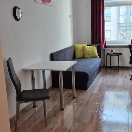 Hostel Tulip - Pokoj Jednoosobowy Nr 1 Ze Wspolna Lazienka I Kuchnia Szczecin Exteriör bild